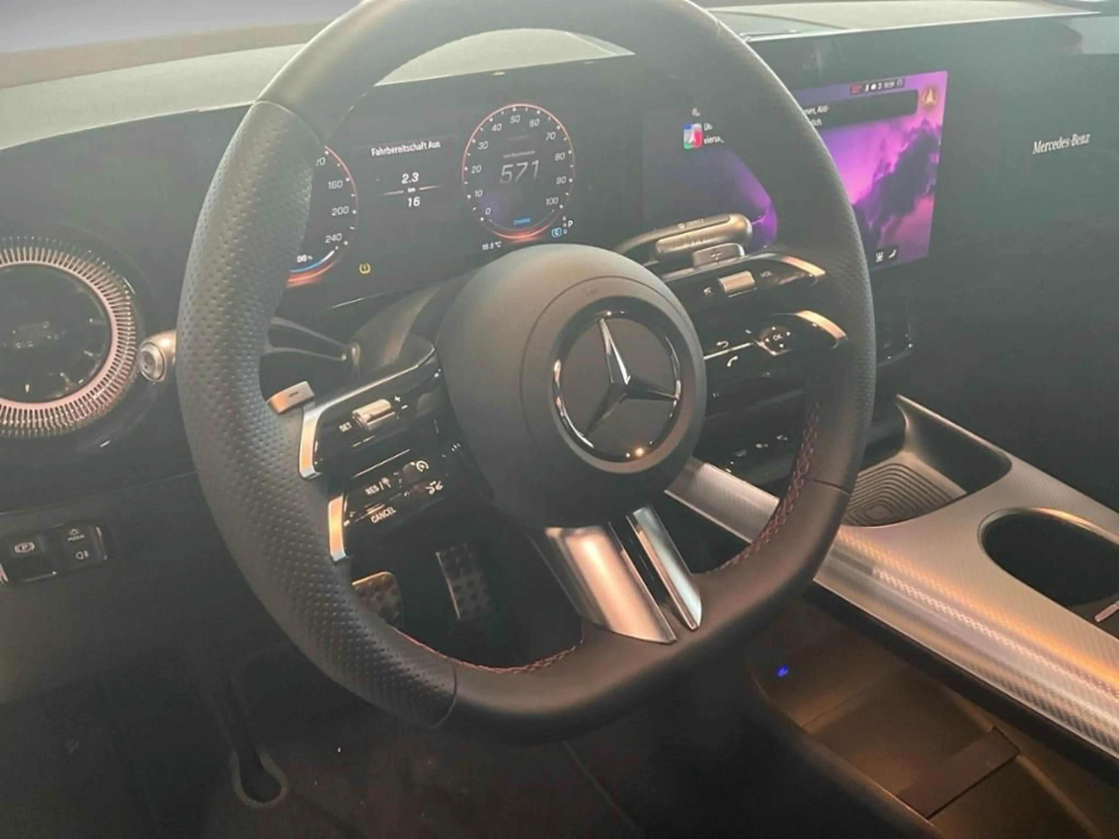 Mercedes-Benz GLB 250 + AMG Line AHK AUT DynLicht Fernlichtass. — photo 4