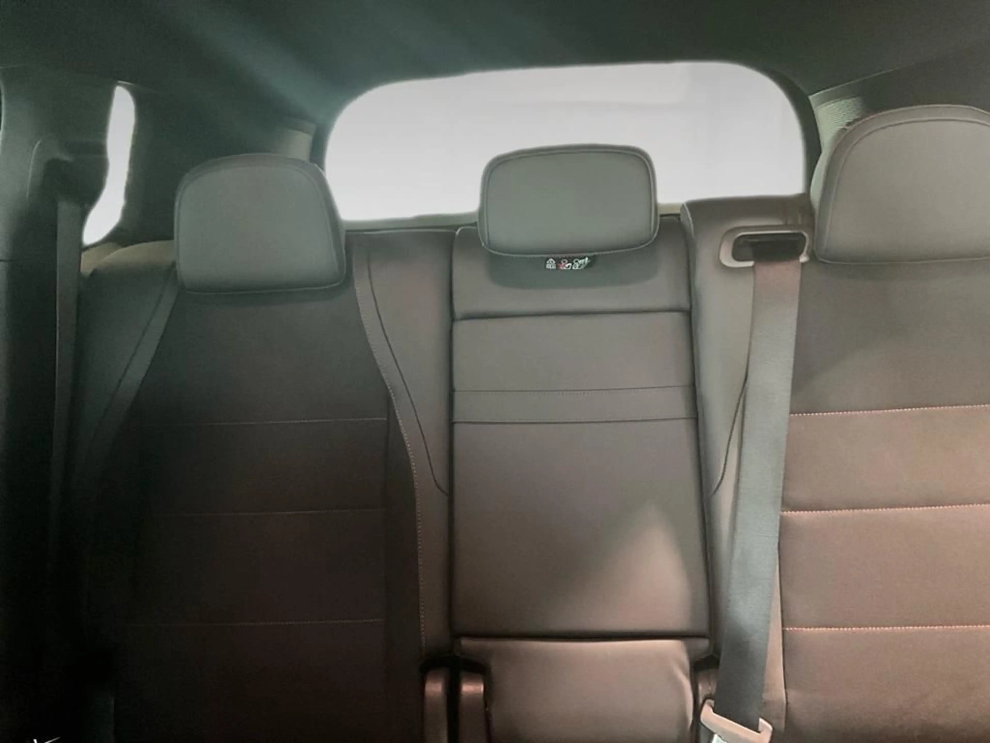 Mercedes-Benz GLB 250 + AMG Line AHK AUT DynLicht Fernlichtass. — photo 13