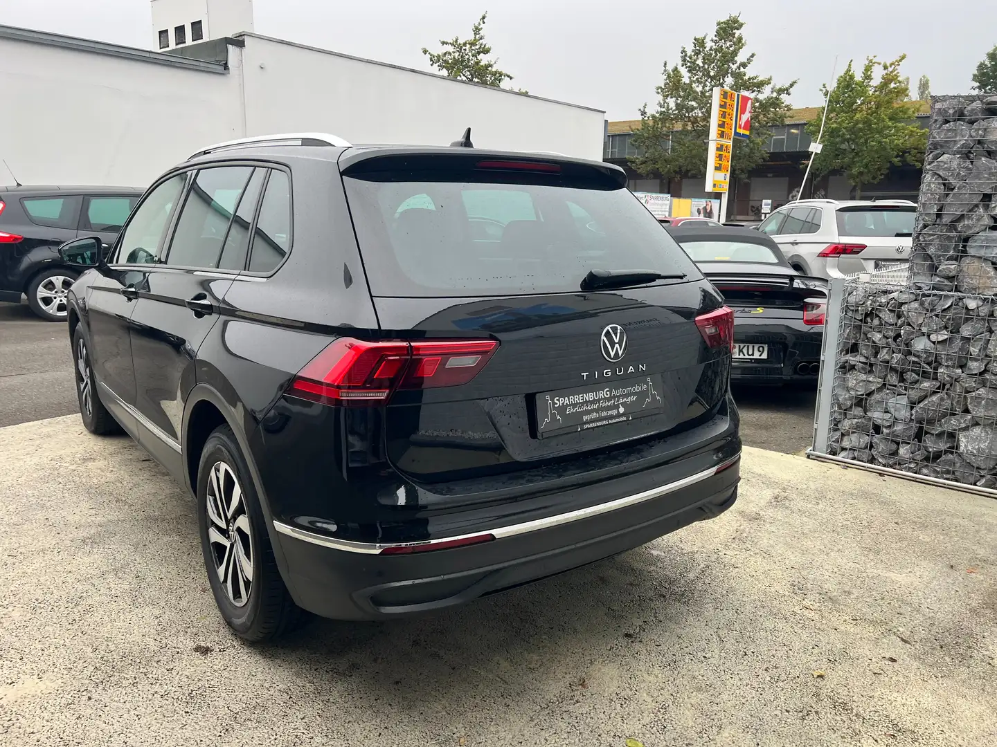 Volkswagen Tiguan Active| Finanz. ab 199€| Gepflegt|DSG| 2L Schwarz - 2