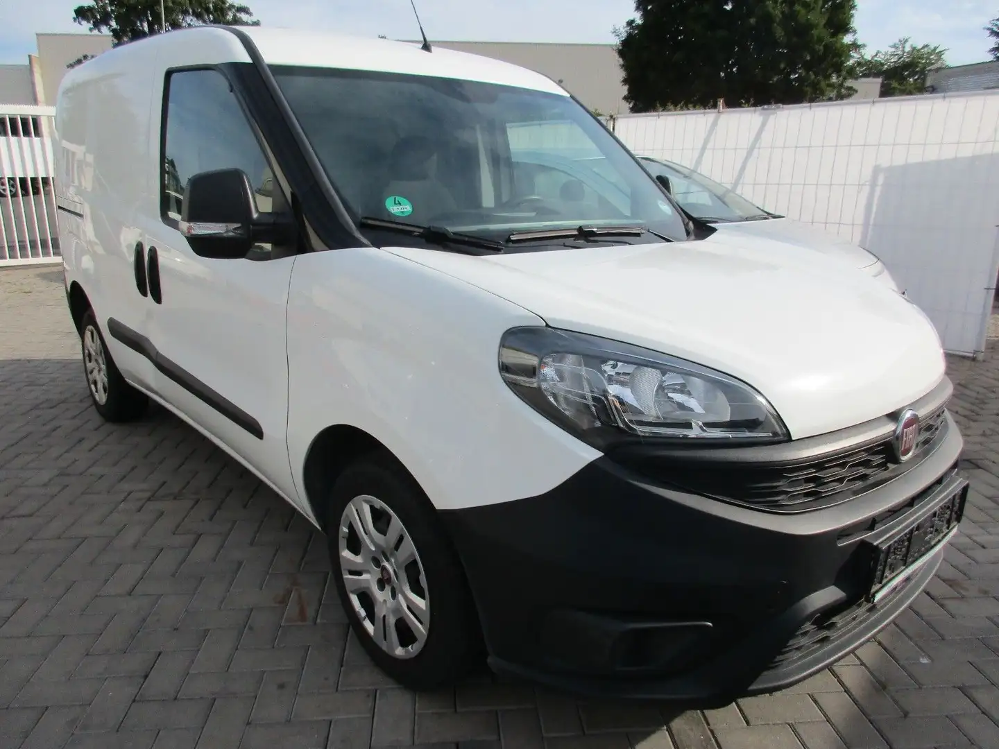 Fiat Doblò 1.3 D Kasten*Pharmaausbau*GDP.Van Weiß - 2