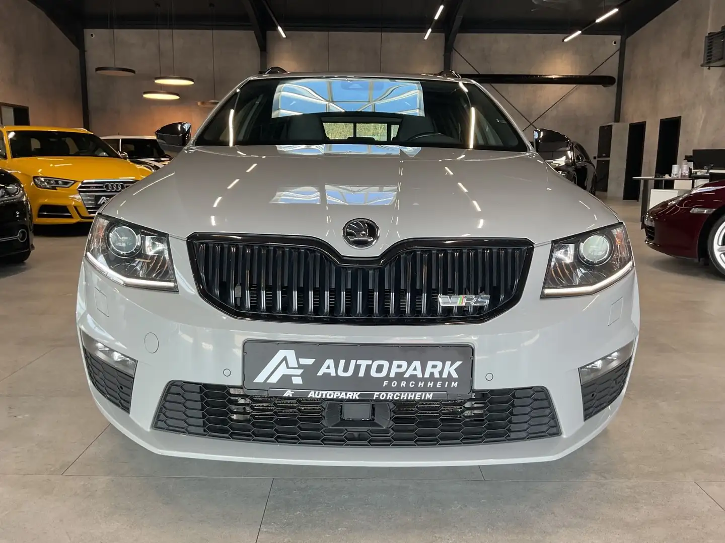 Skoda Octavia Combi RS 4x4 Challenge ACC Kamera Navi Grau - 2