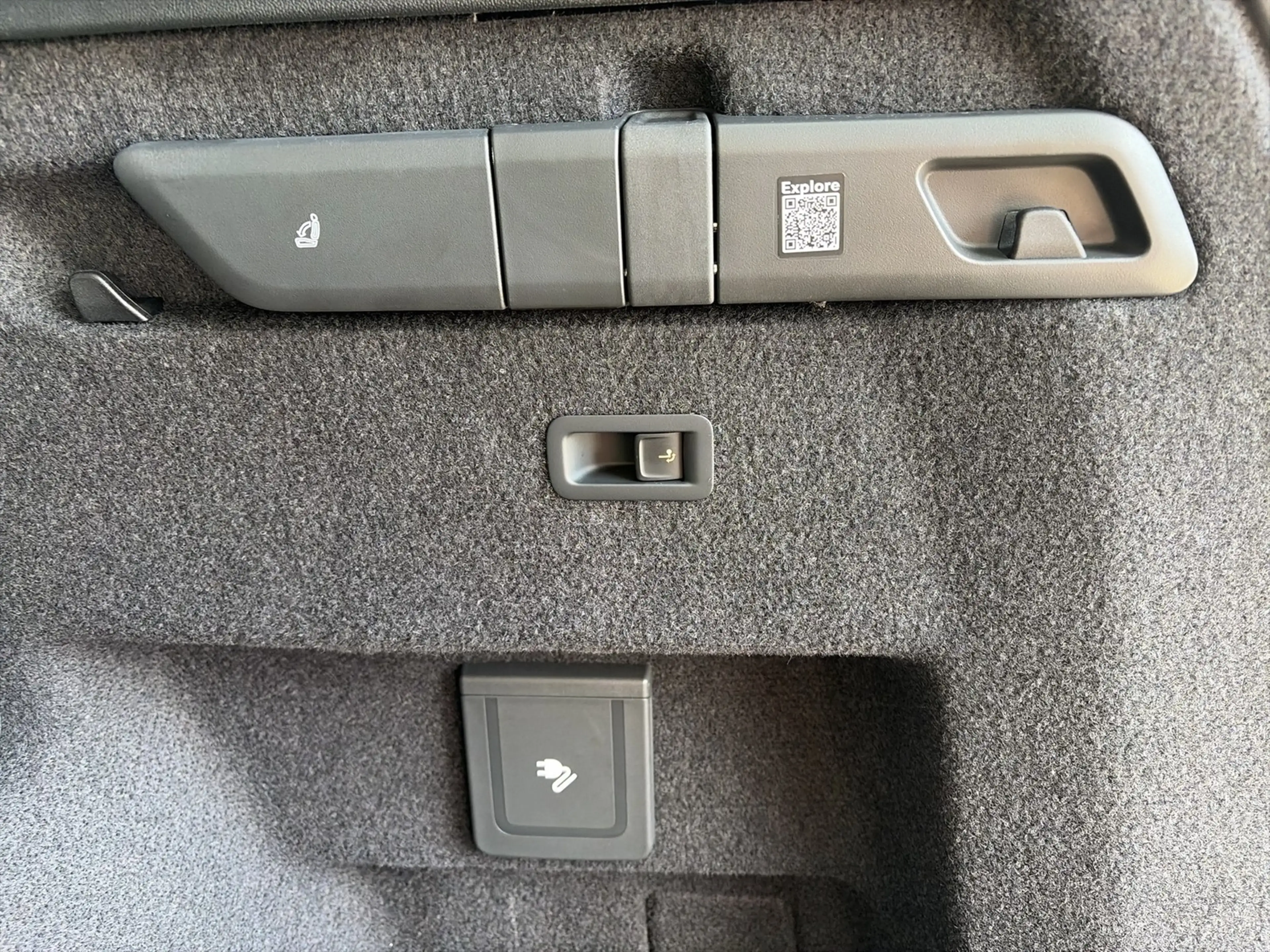 Skoda Peaq 90 SELECTION AHK eSITZE HEADUP WÄRMEPUMPE — photo 12