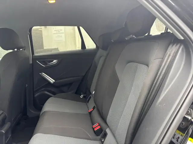 Audi Q2 view 12
