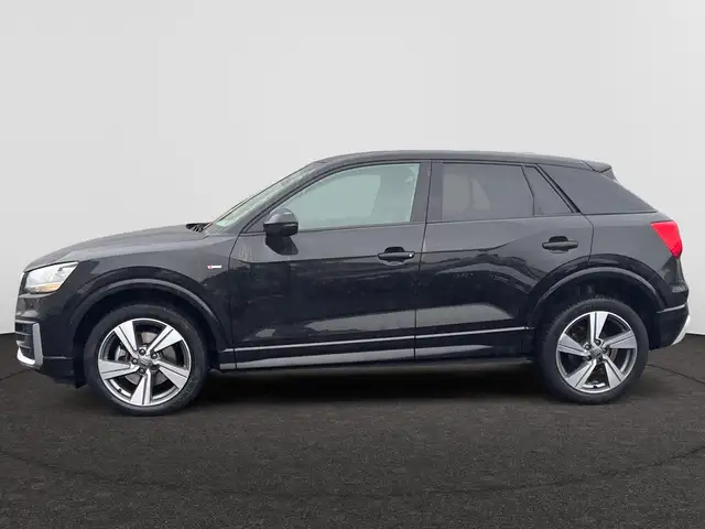 Audi Q2 view 7