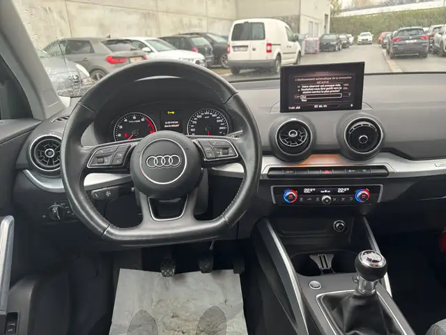 Audi Q2 view 13