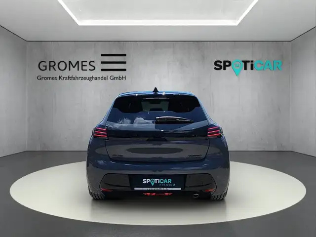 Peugeot 208 view 4