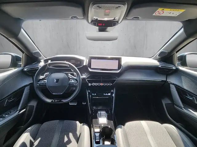 Peugeot 208 view 12