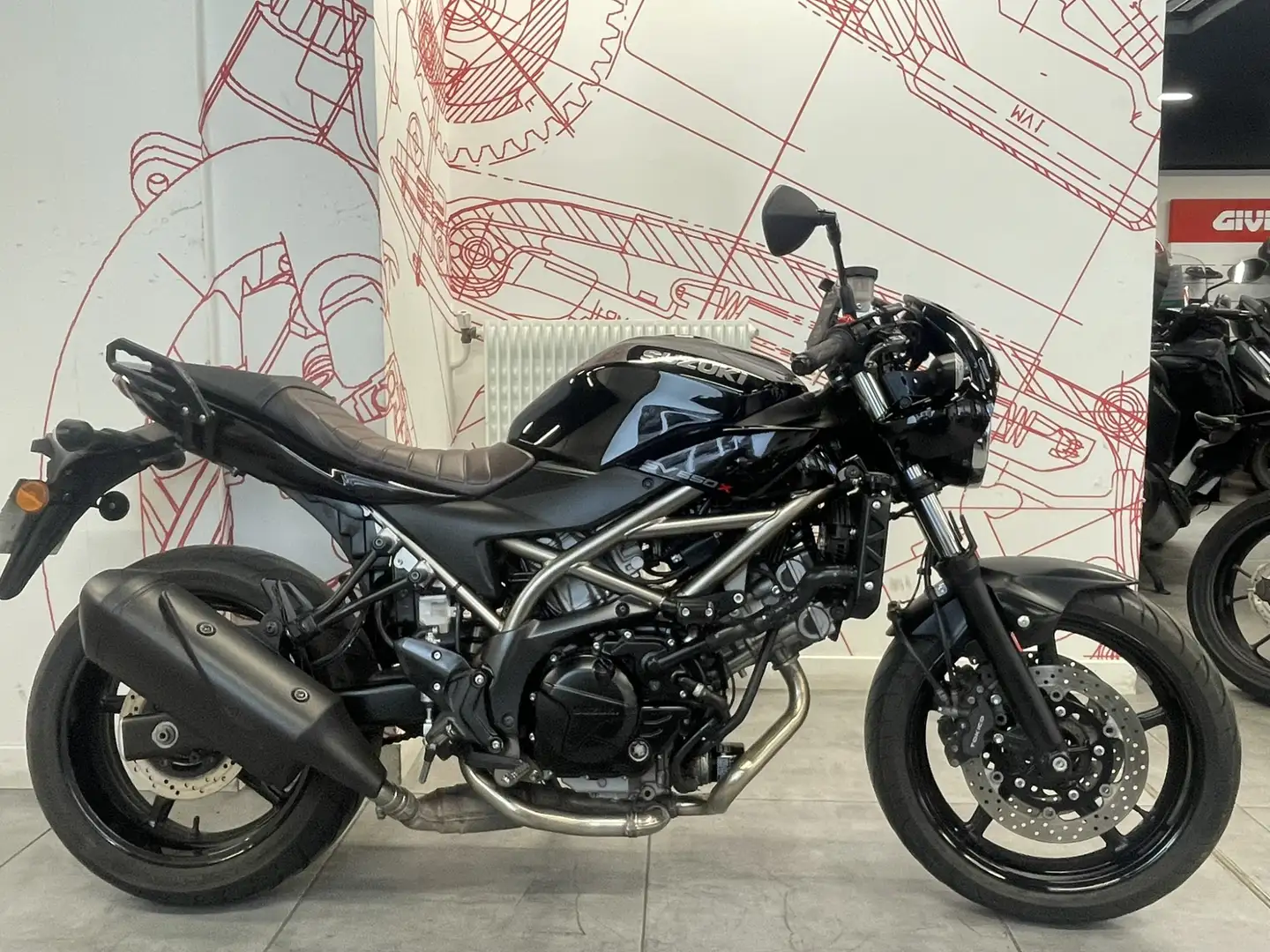 Suzuki SV 650 Noir - 1