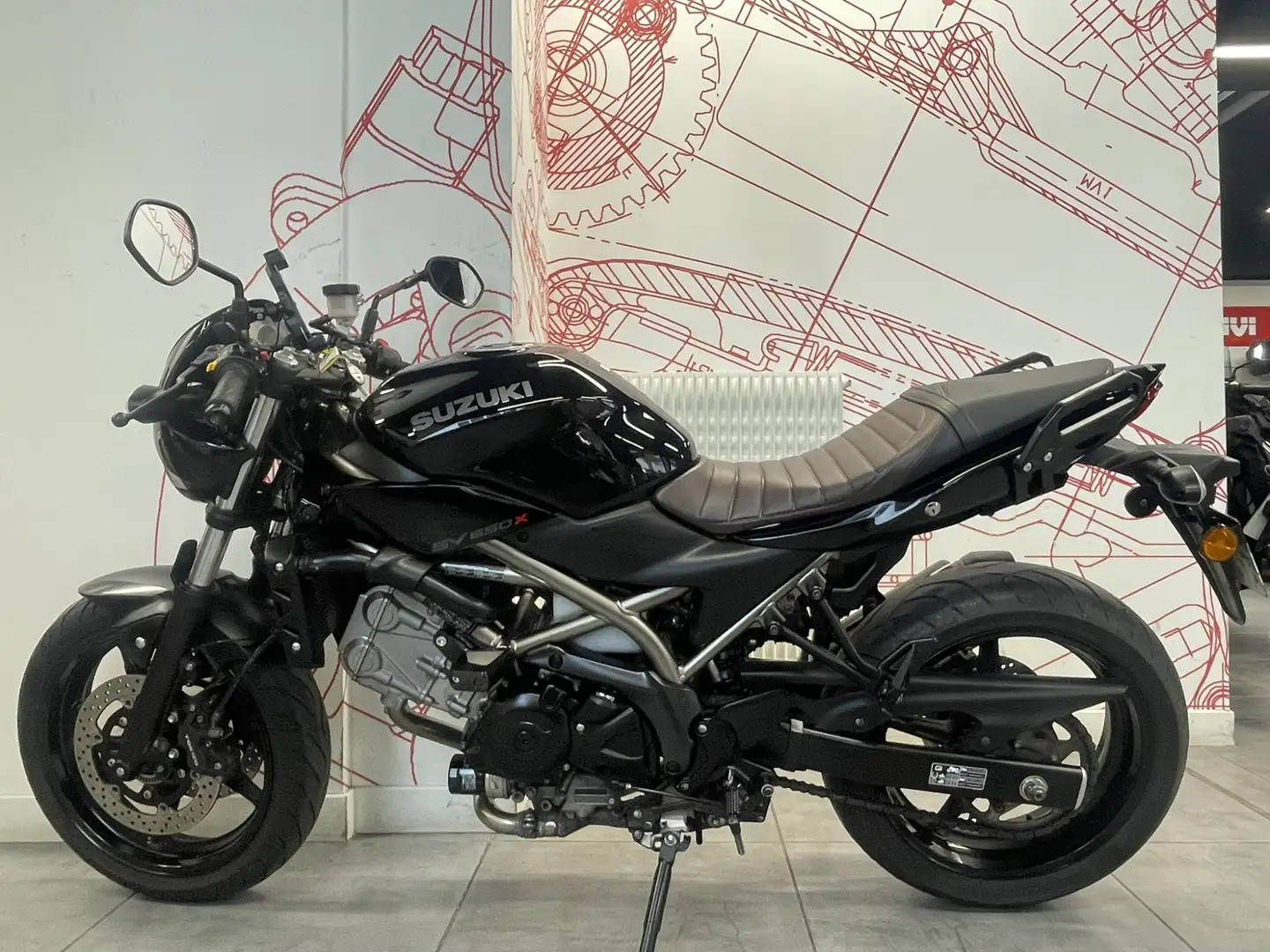 Suzuki SV 650 Noir - 2