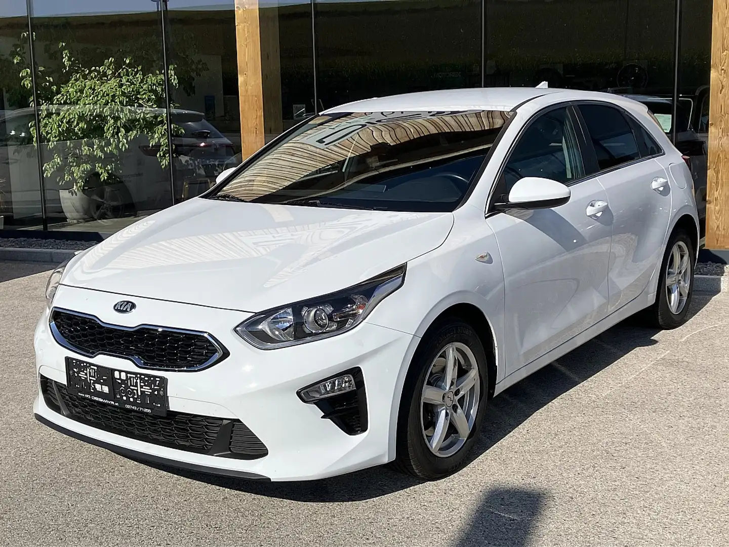 Kia Ceed / cee'd ceed 1,5 TGDI Silber Weiß - 1