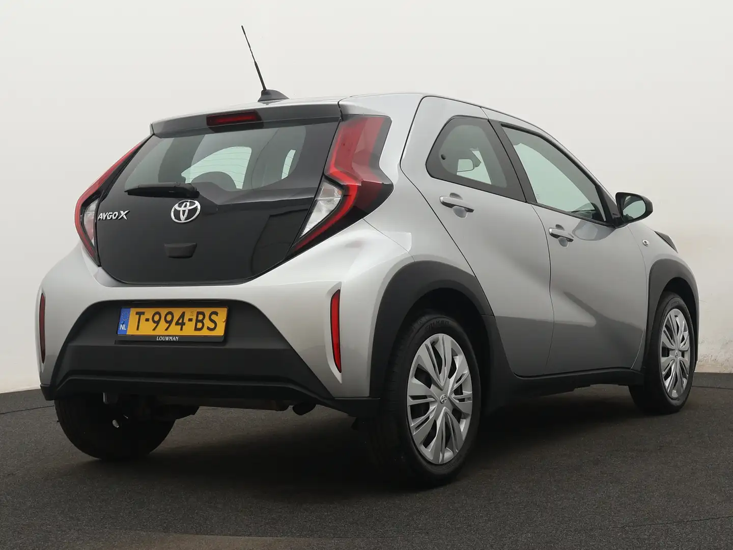 Toyota Aygo X 1.0 VVT-i MT play | Apple CarPlay / Android Auto | Grau - 2