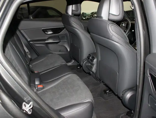 Mercedes-Benz GLC view 13