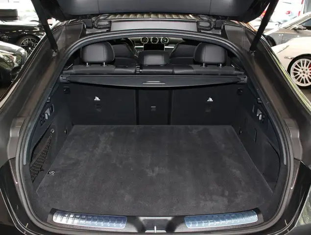 Mercedes-Benz GLC view 7