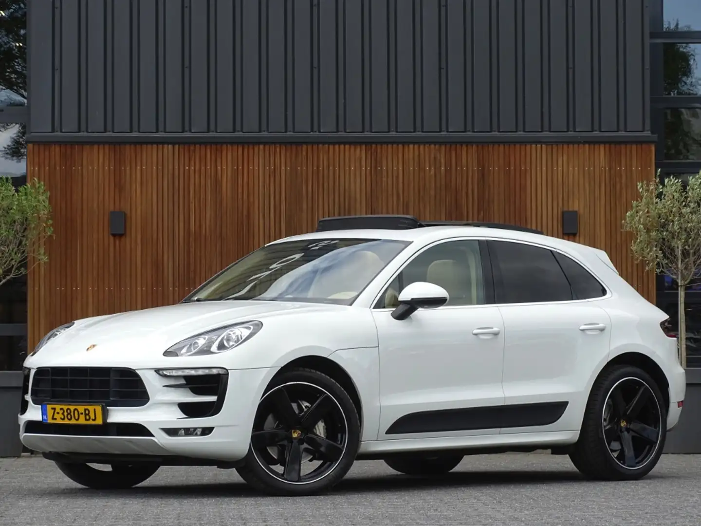 Porsche Macan 3.0 S 341PK PDK / GTS Editie / PCM / PASM / LED Wit - 1
