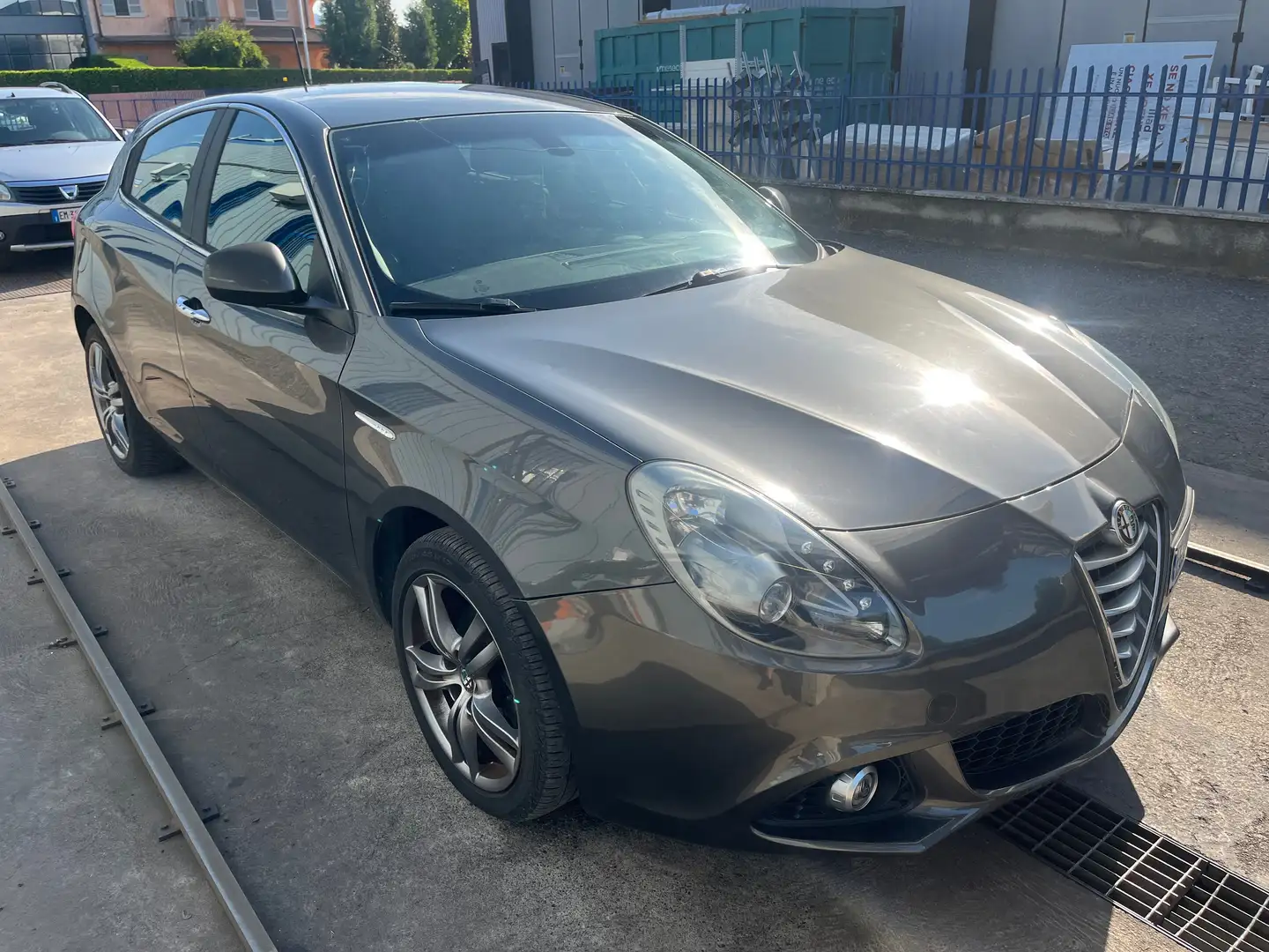 Alfa Romeo Giulietta 1.4 t. Distinctive GPL EYRO 6 OCCASIONE Gris - 2