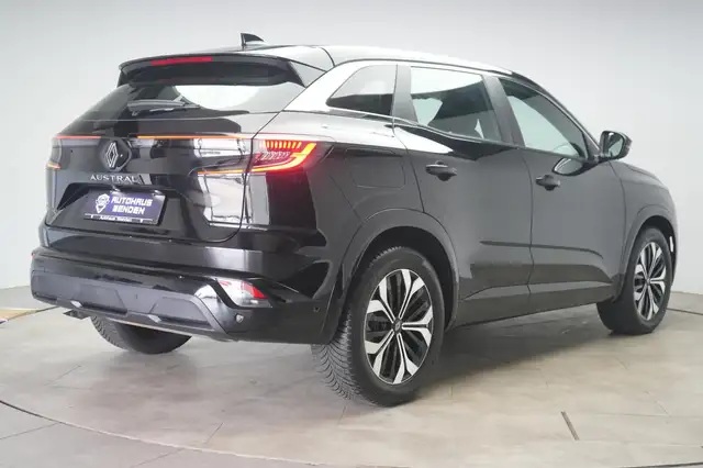 Renault Austral view 5