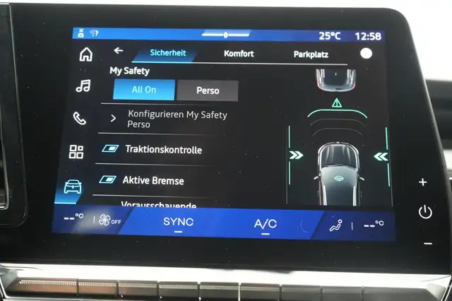 Renault Austral view 14