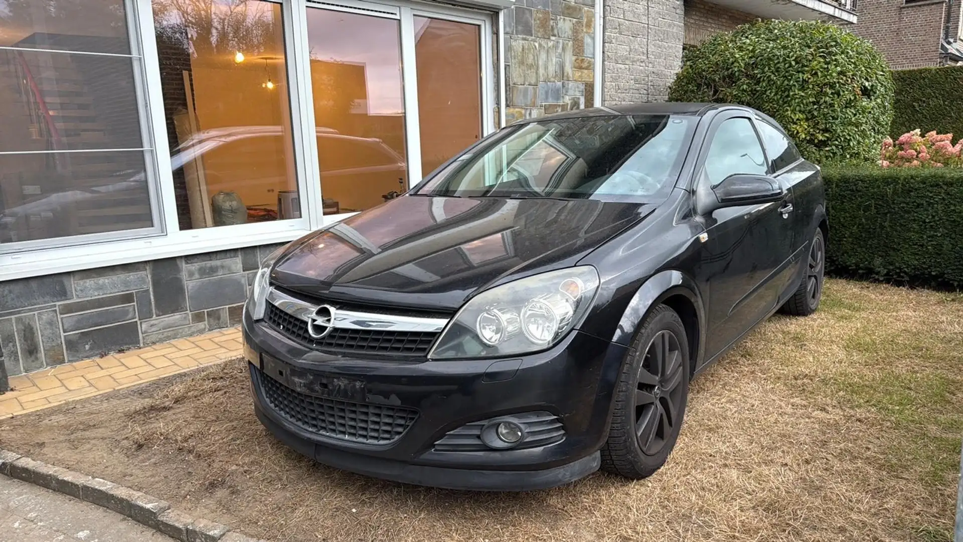 Opel Astra Astra GTC 1.4 Edition ZONDER KEURING - EXPORT Czarny - 2