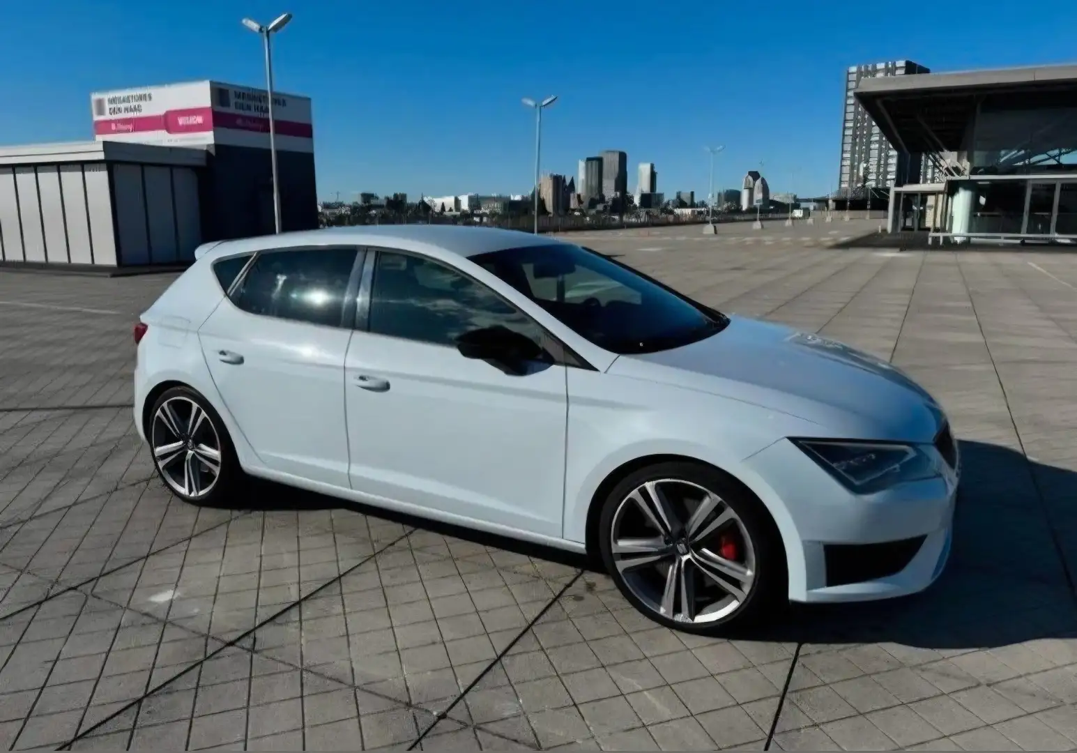SEAT Leon 2.0 TSI Cupra 280 Grijs - 2