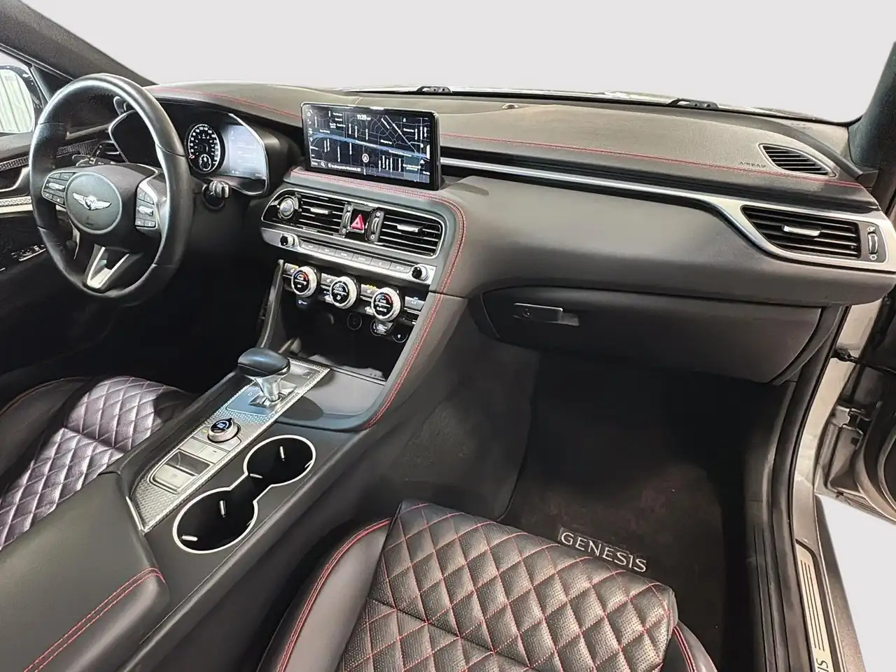 Genesis G70 снимка Genesis G70