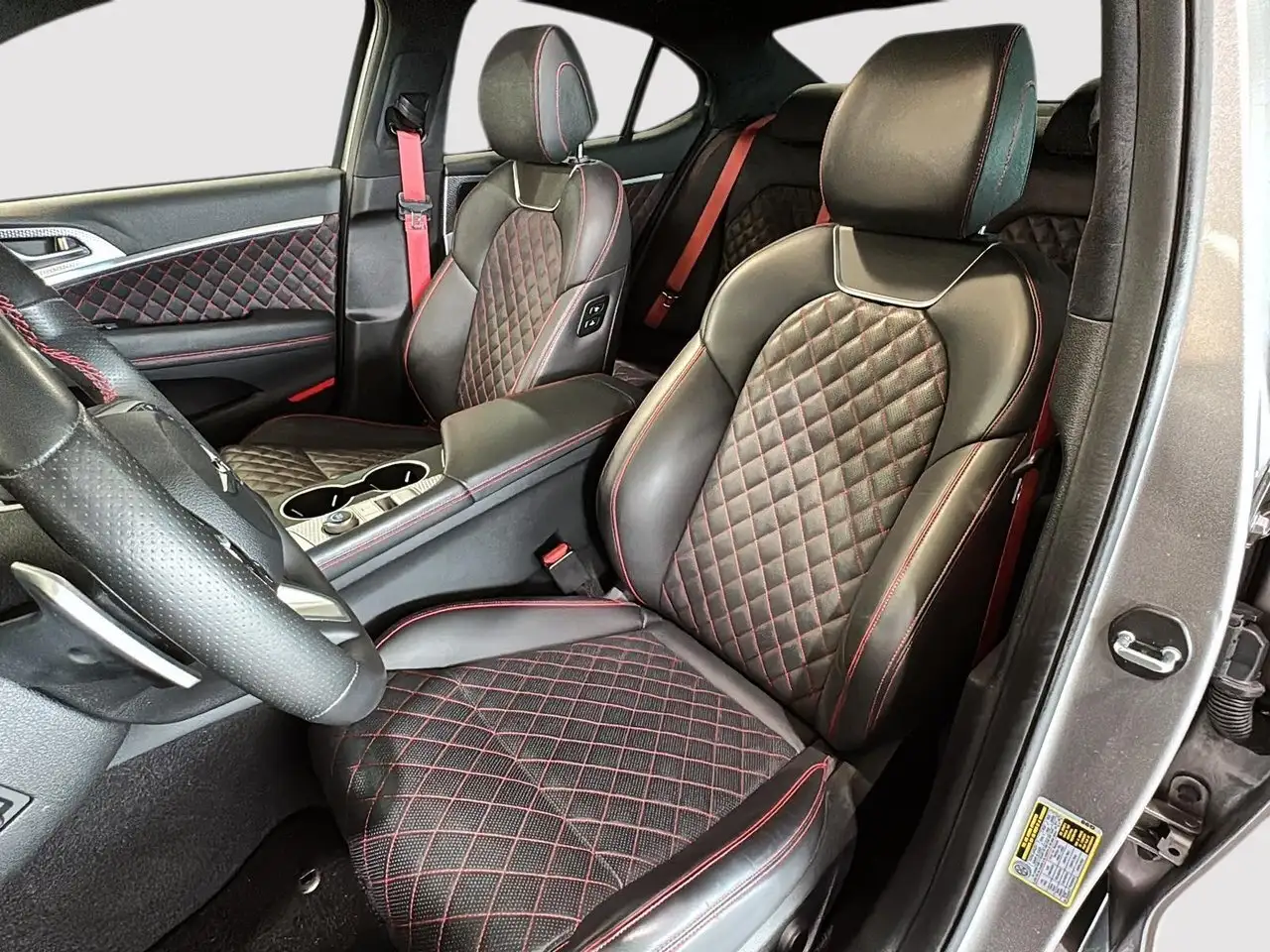 Genesis G70 снимка Genesis G70