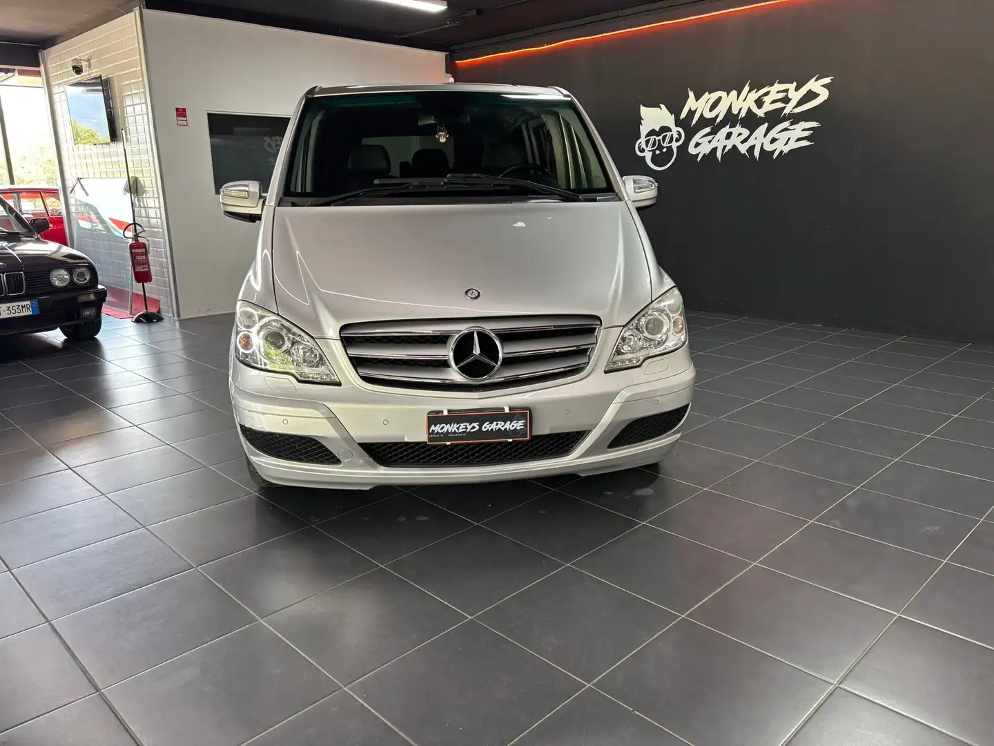 Mercedes-Benz Viano Viano - W639 2011 2.2 cdi163cv L auto Gris - 1