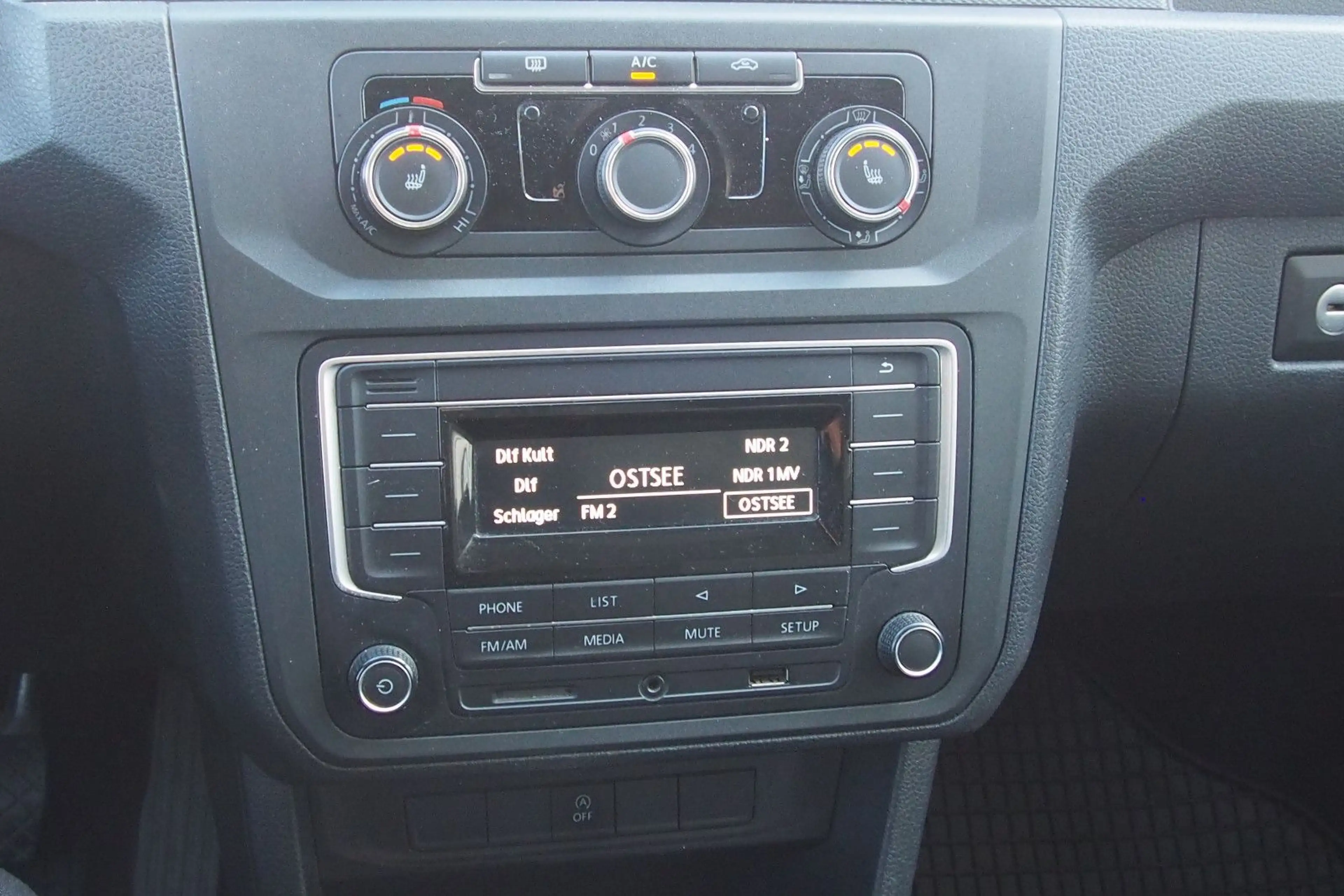 Volkswagen Caddy Nfz Kasten BMT Klima Sitzheizung DSG — photo 14