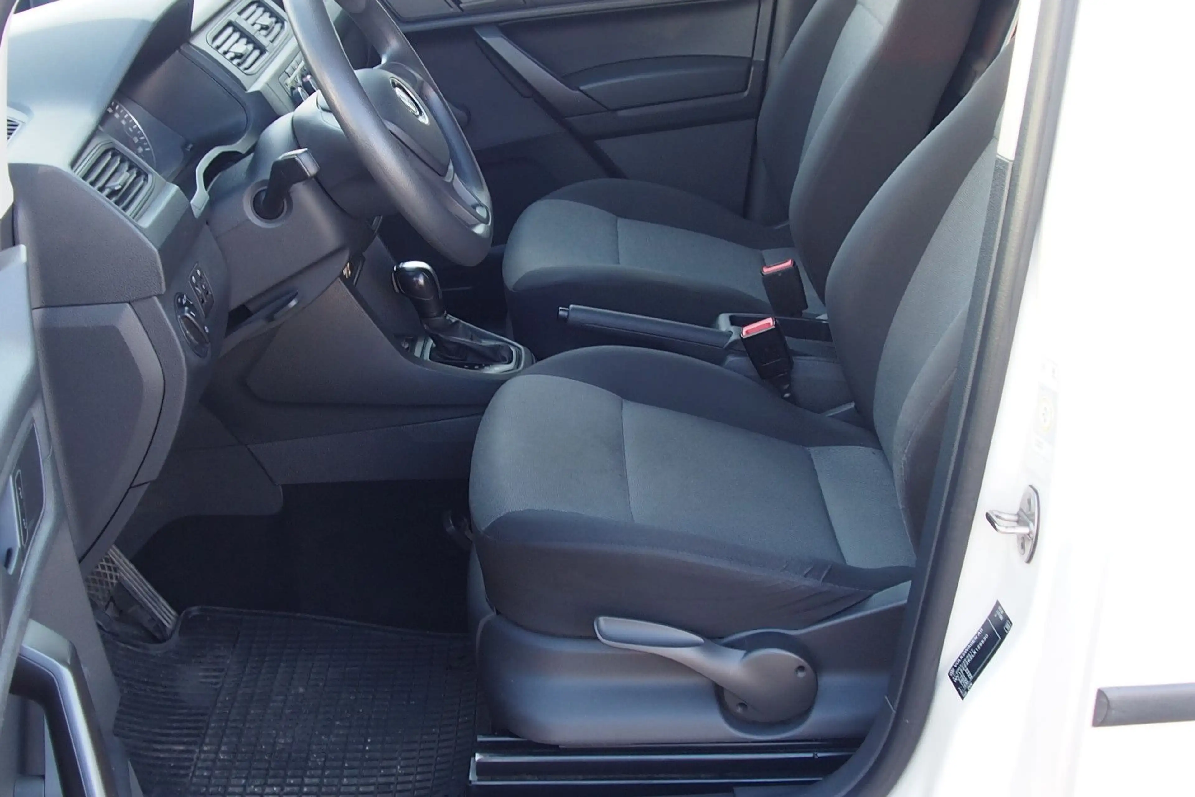 Volkswagen Caddy Nfz Kasten BMT Klima Sitzheizung DSG — photo 6