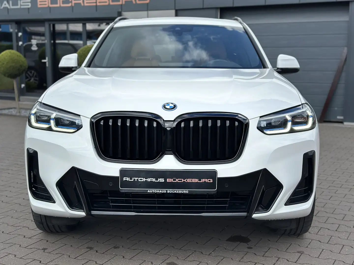 BMW X3 xDrive30e HeadUp M Sportpaket Blanc - 2