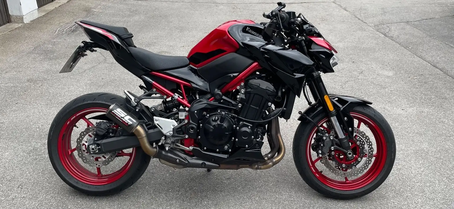 Kawasaki Z 900 Rot - 2