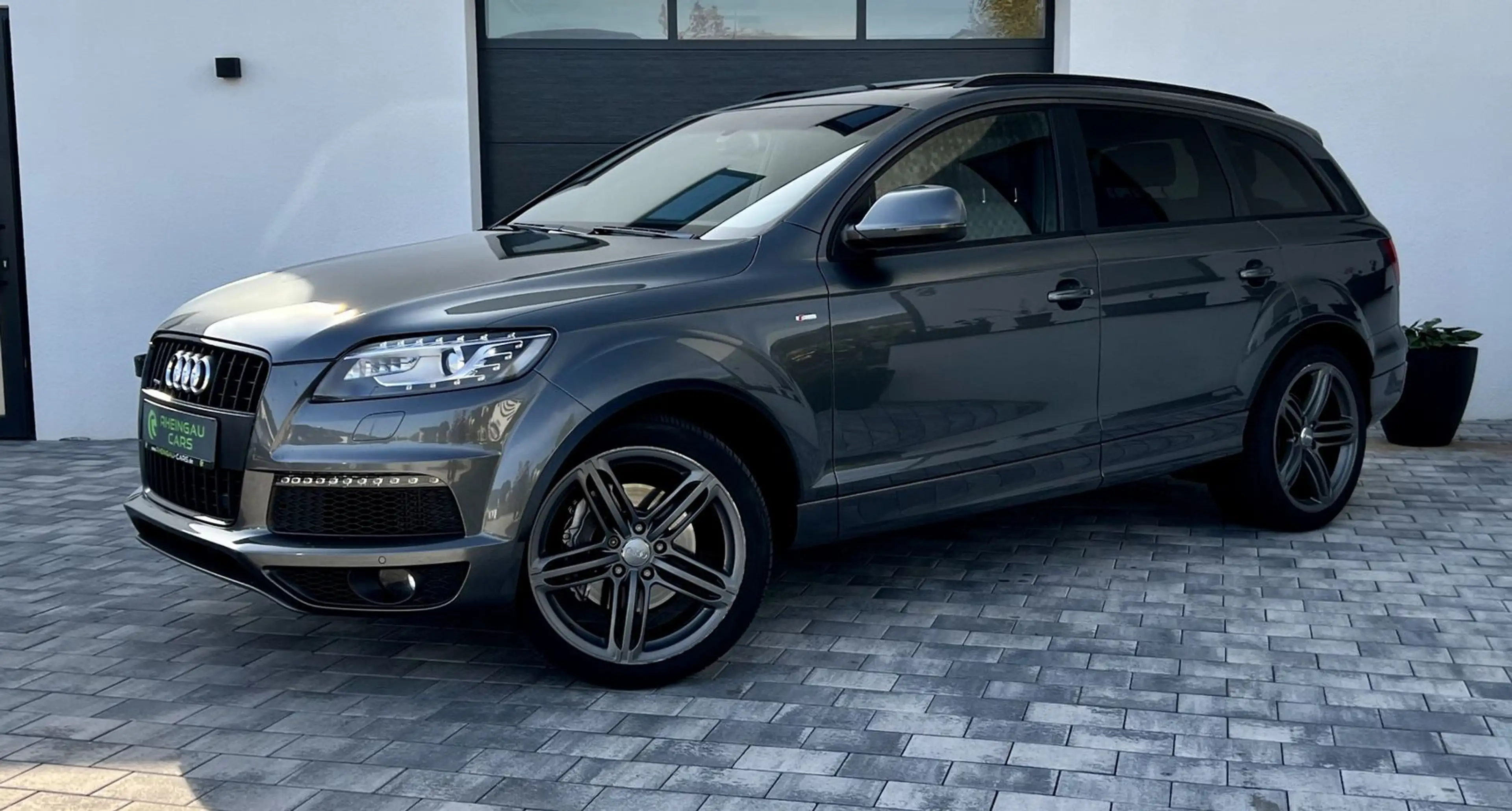 Audi Q7 3.0 TDI quattro 7.Sitzer PANO AHK BOSE LUFT