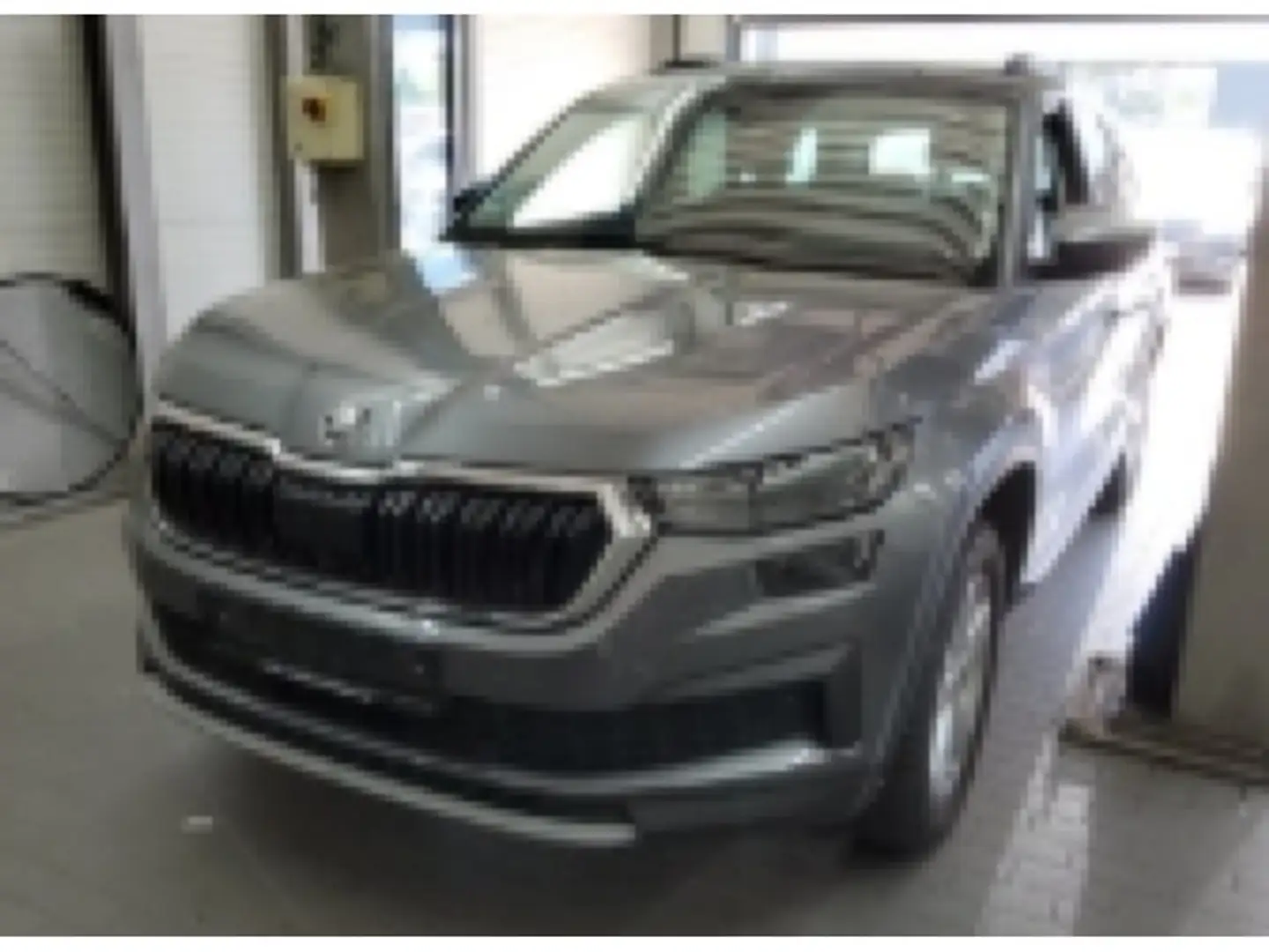 Skoda Kodiaq 2.0 TDI Tour Navi DAB - Digitaler Radioem Šedá - 2