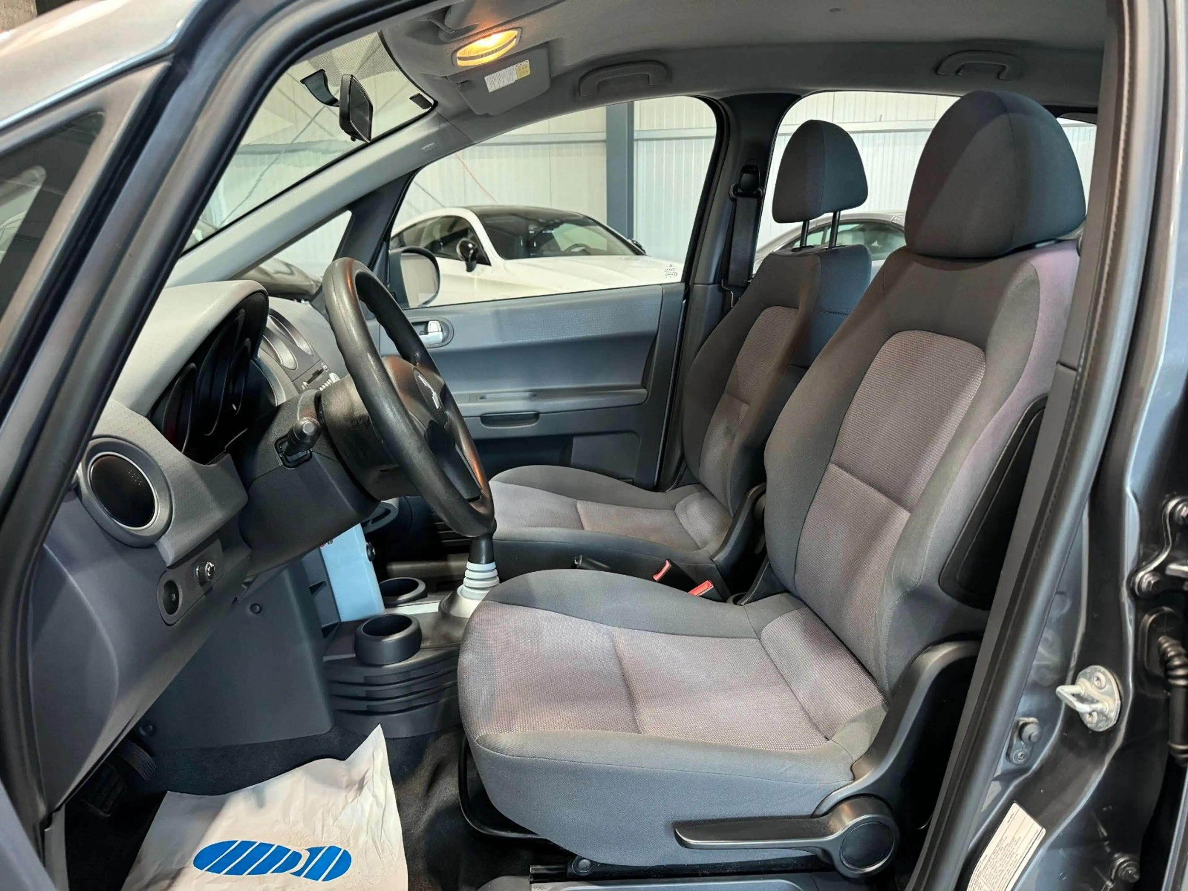 Mitsubishi Colt CZ3 Lim. 5-trg. 1.5 Invite/ — photo 8
