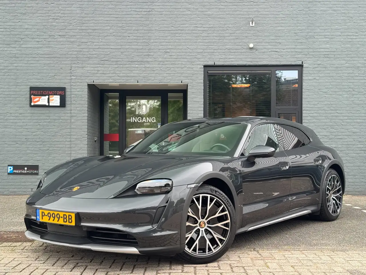Porsche Taycan