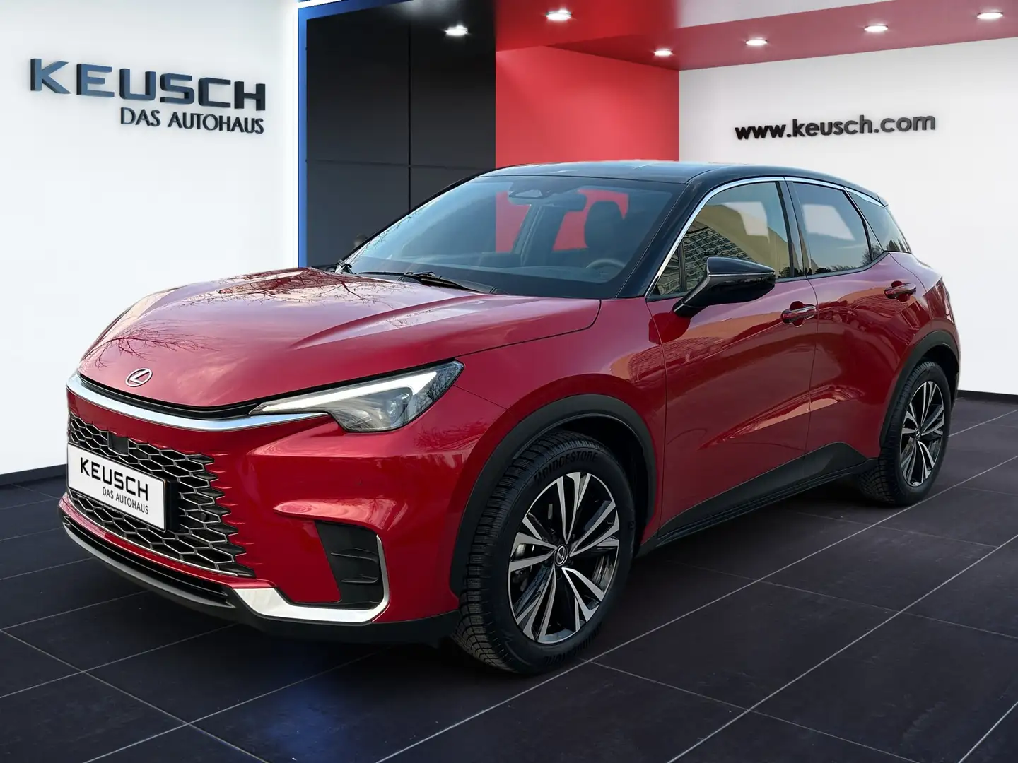 Lexus LBX LBX 1,5 HEV Emotion Aut. Rot - 2