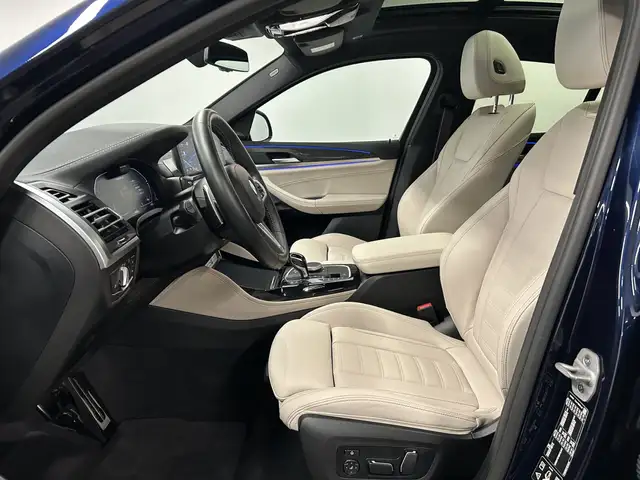 BMW X4 M view 4