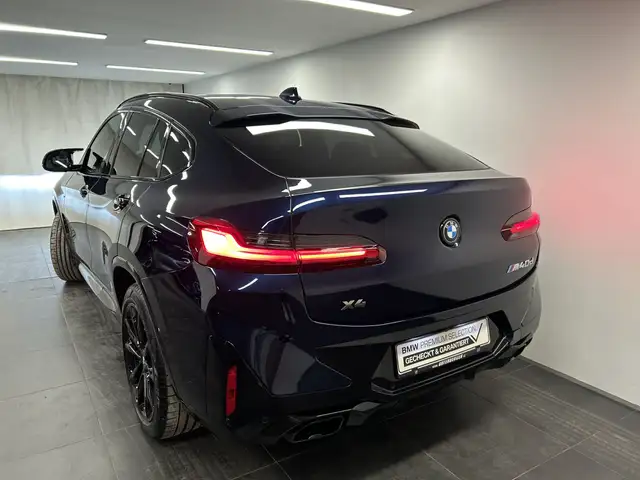 BMW X4 M view 10