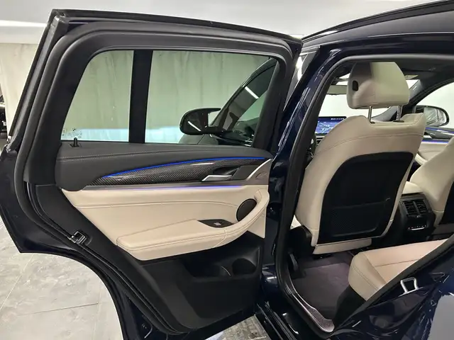 BMW X4 M view 14