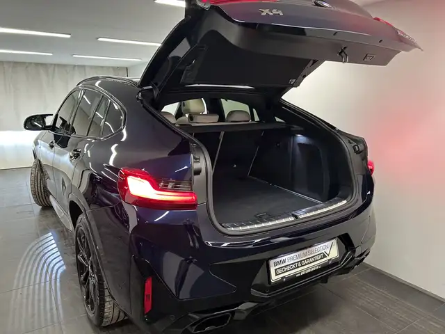 BMW X4 M view 11
