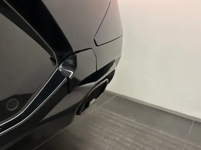 BMW X4 M view 13