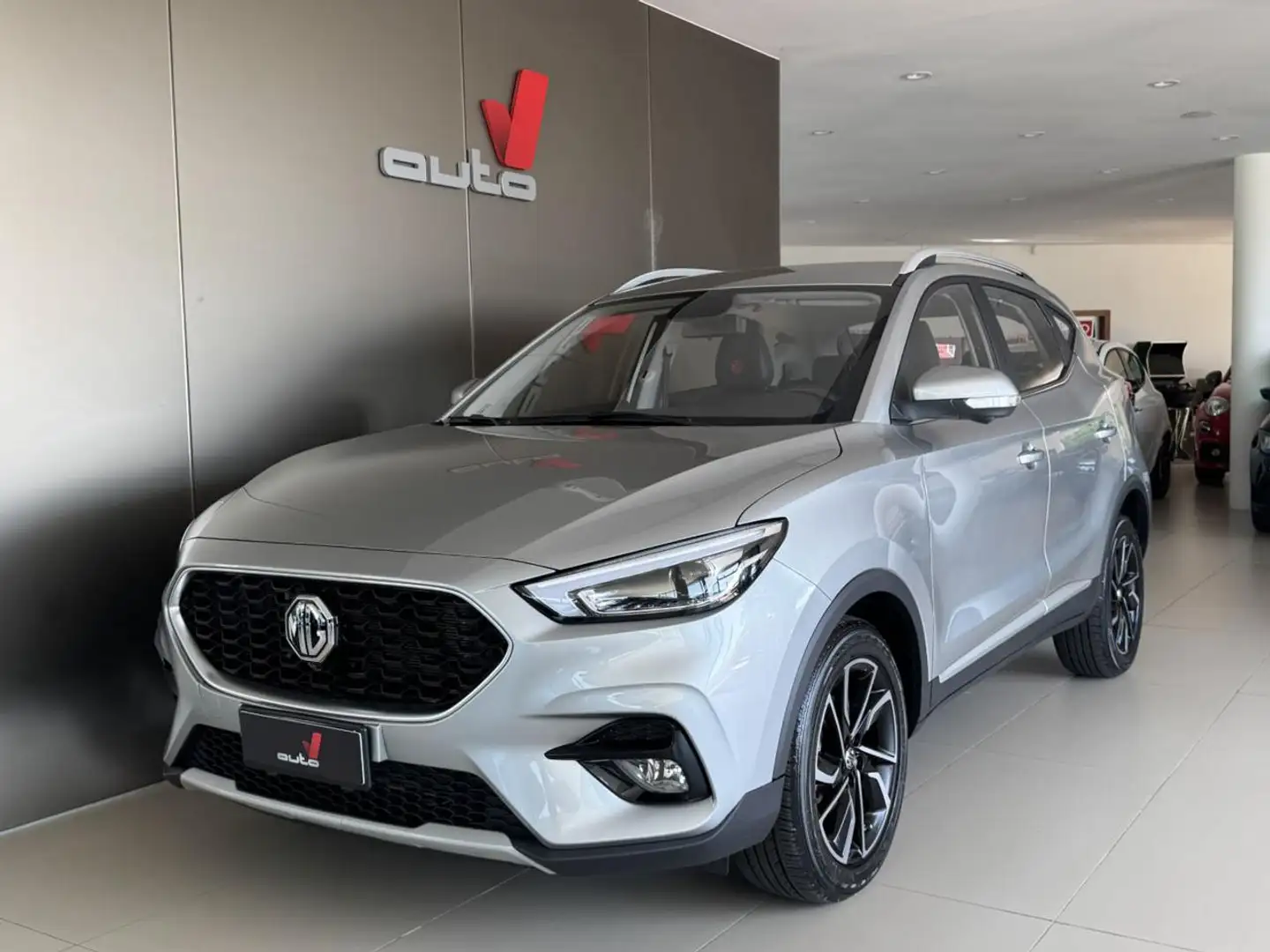 MG ZS 1.5 VTi-tech Luxury Silber - 2