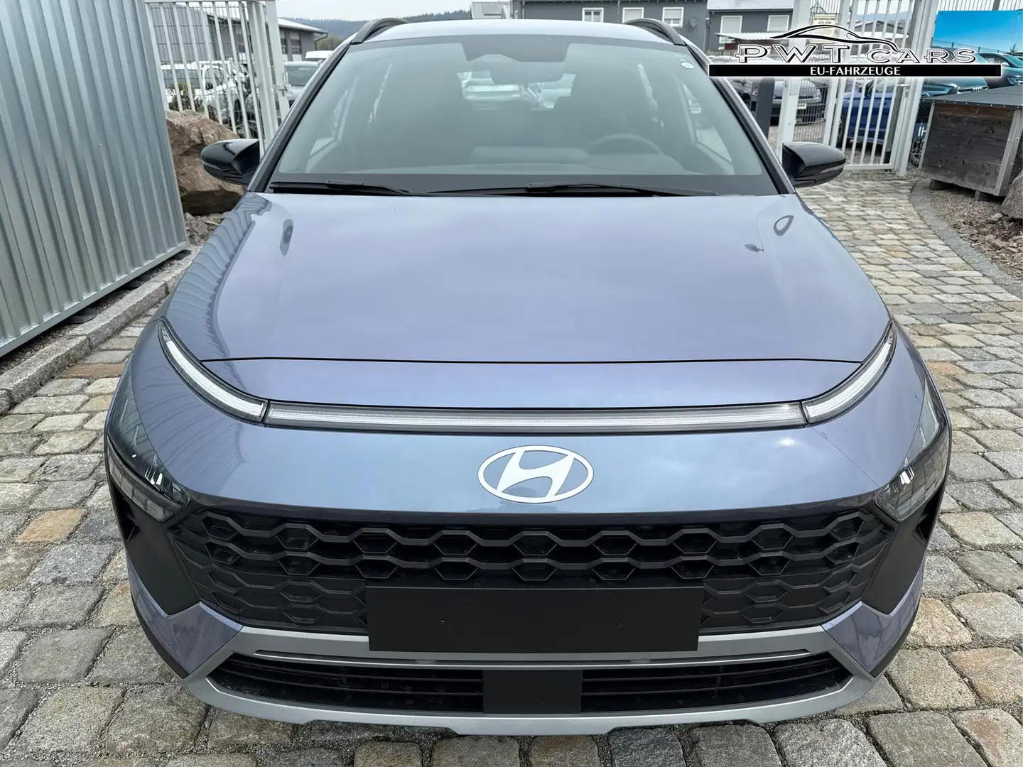 Hyundai BAYON GO PLUS! 1.0 T-GDI 66 kW (90 PS) DCT7 -PDC hin... Blau - 2