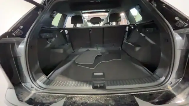 Volkswagen Tayron view 6