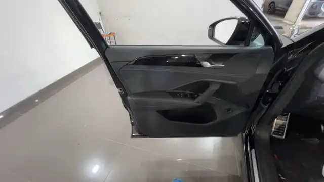 Volkswagen Tayron view 11