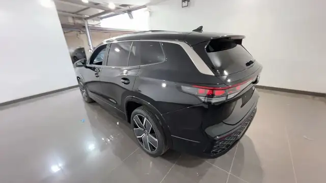 Volkswagen Tayron view 3