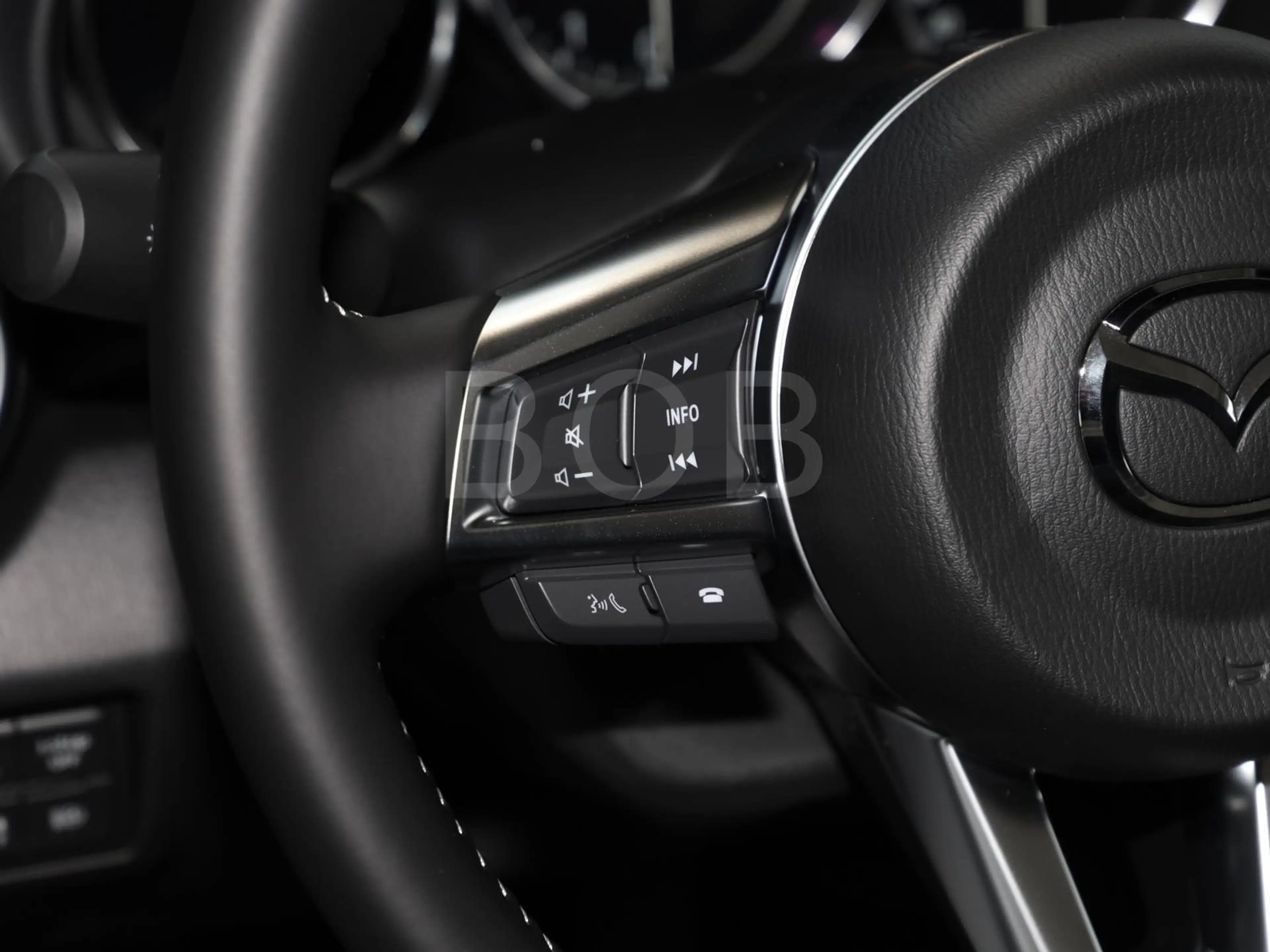Mazda MX-5 1.5L SKYACTIV-G 132 6MT RWD Exclusive-line — photo 11