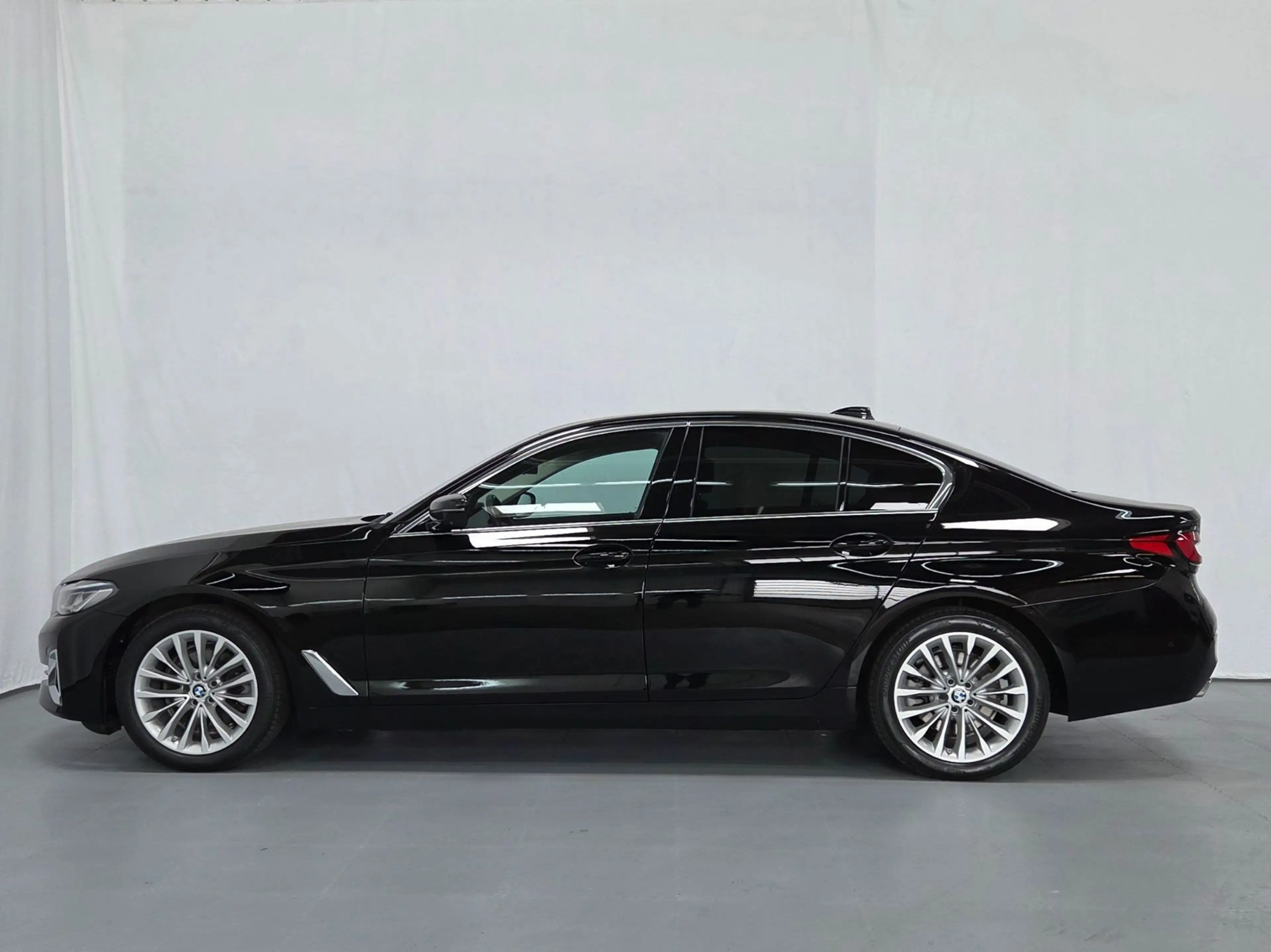 BMW 520 d 48 V Aut. Luxury Line ** Laser Massage Sitzbelü — photo 6
