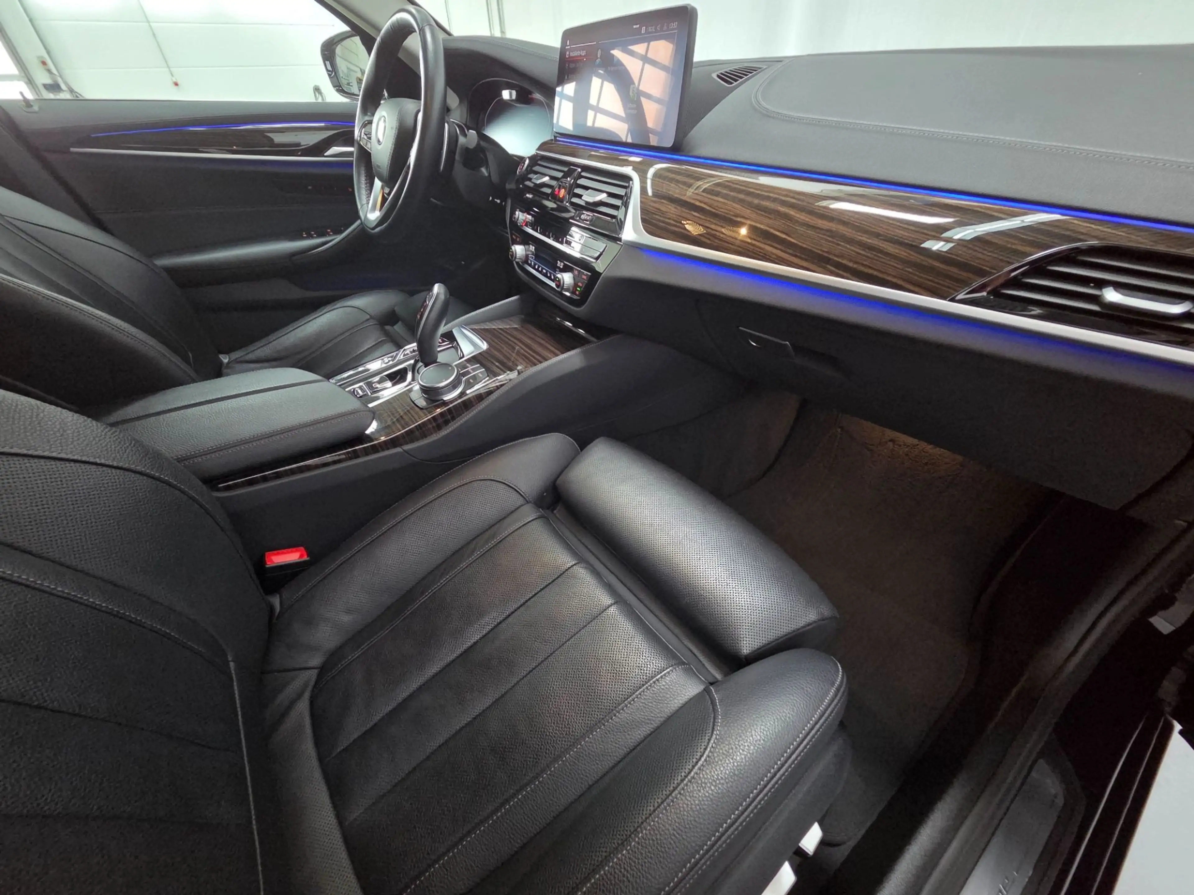 BMW 520 d 48 V Aut. Luxury Line ** Laser Massage Sitzbelü — photo 13