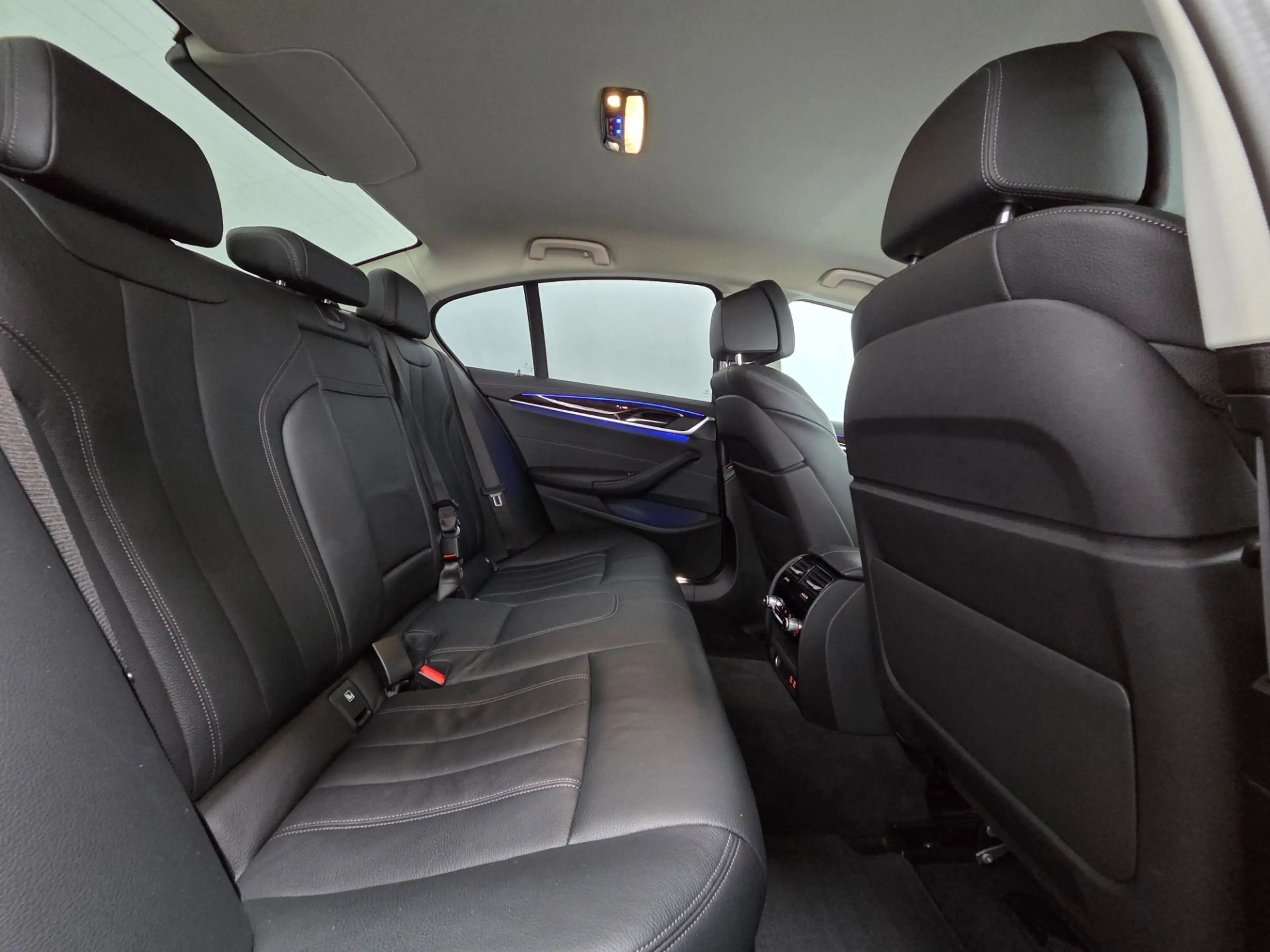 BMW 520 d 48 V Aut. Luxury Line ** Laser Massage Sitzbelü — photo 14