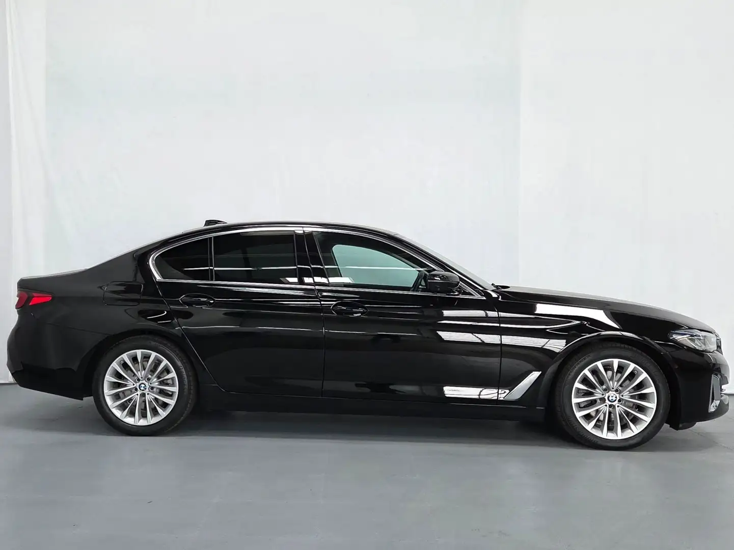 BMW 520 d 48 V Aut. Luxury Line ** Laser Massage Sitzbelü Schwarz - 2